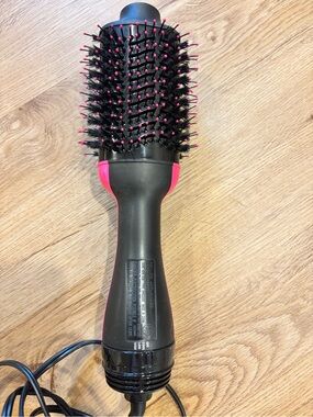 Revlon Hot Air Round Brush Styler